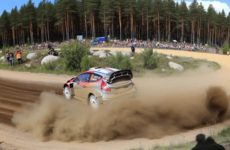 Toyota ja Suomalaiskartturi Topi Luhtinen Yhdysvaltain Rallisarjaan Uudella GR Corolla RC2:lla